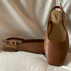 Trotters 'Holly Slingback Flats' in tan genuine leather